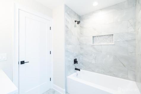 7 Altamont Road Edison NJ 08817