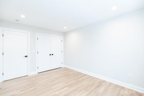7 Altamont Road Edison NJ 08817