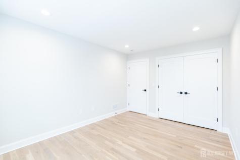7 Altamont Road Edison NJ 08817