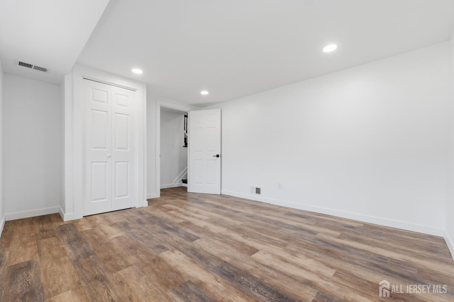 12 Daniel Road Spotswood NJ 08884