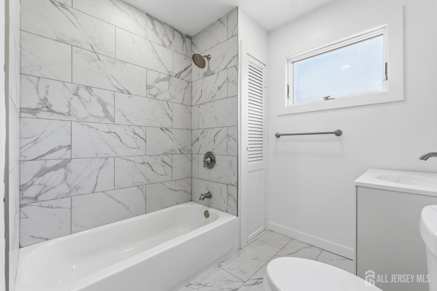 12 Daniel Road Spotswood NJ 08884