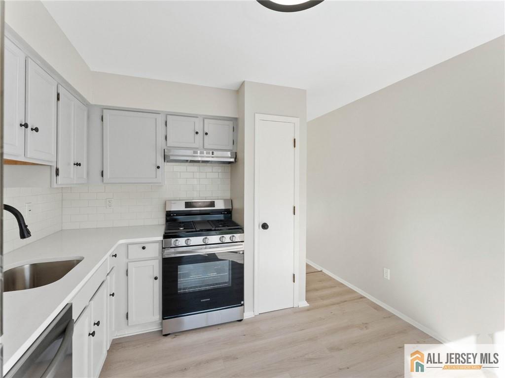 18 Spruce Street Jamesburg NJ 08831