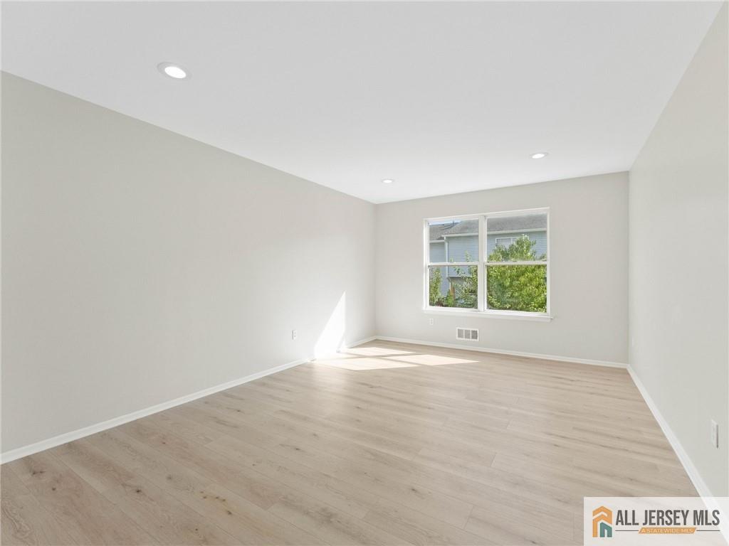 18 Spruce Street Jamesburg NJ 08831