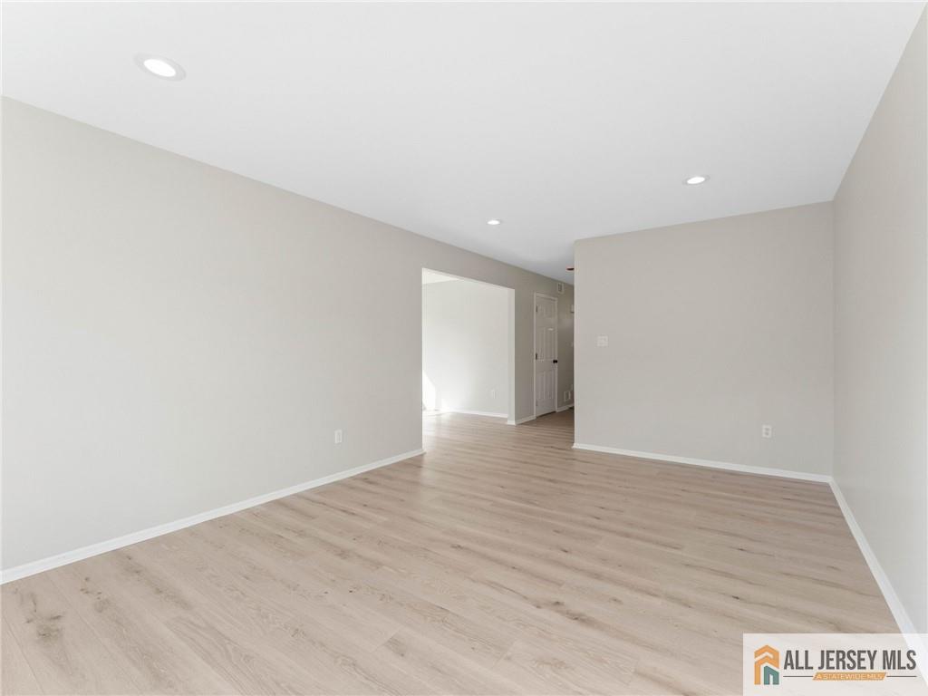 18 Spruce Street Jamesburg NJ 08831