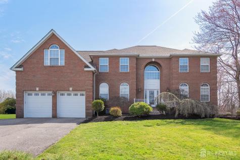 6 Lawrence Court Monroe NJ 08831