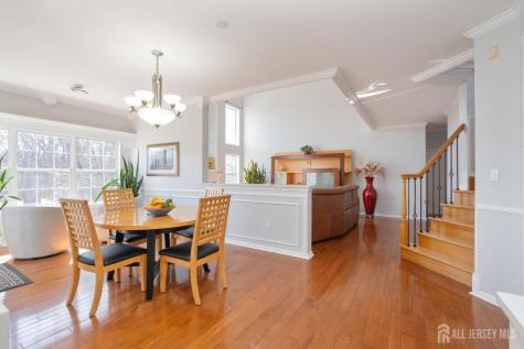 6 Lawrence Court Monroe NJ 08831