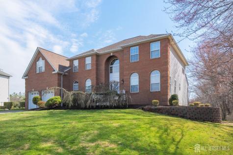6 Lawrence Court Monroe NJ 08831