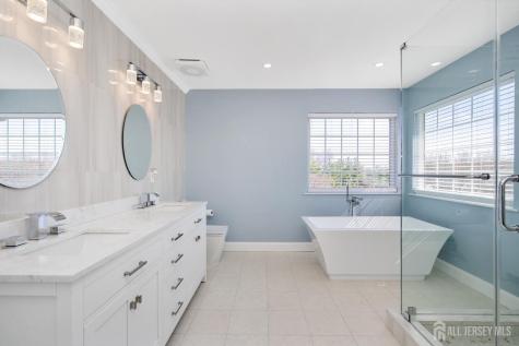 6 Lawrence Court Monroe NJ 08831