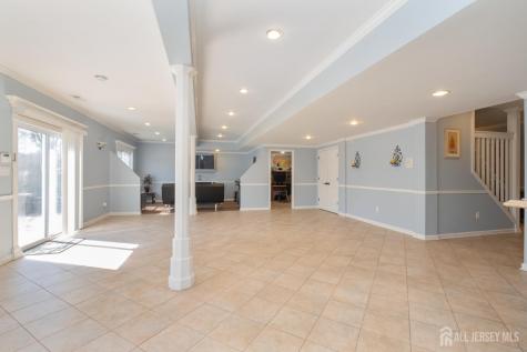6 Lawrence Court Monroe NJ 08831