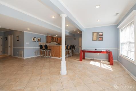 6 Lawrence Court Monroe NJ 08831