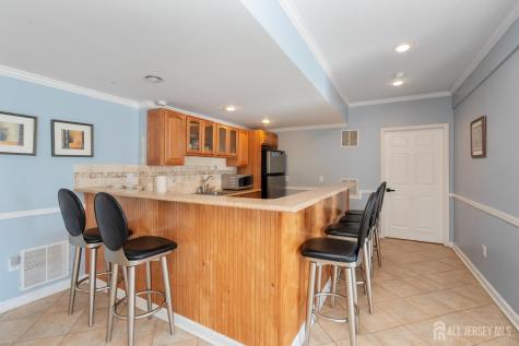 6 Lawrence Court Monroe NJ 08831