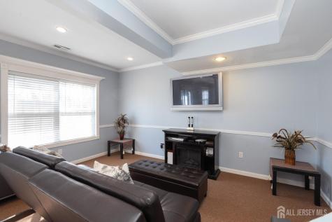 6 Lawrence Court Monroe NJ 08831