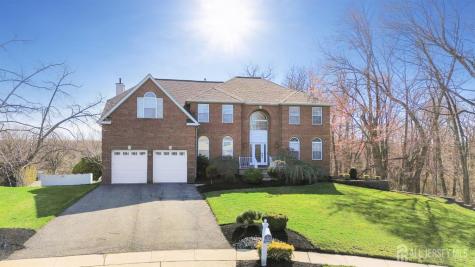 6 Lawrence Court Monroe NJ 08831