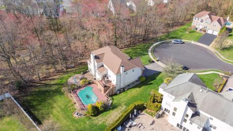 6 Lawrence Court Monroe NJ 08831