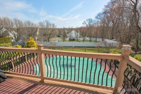 6 Lawrence Court Monroe NJ 08831