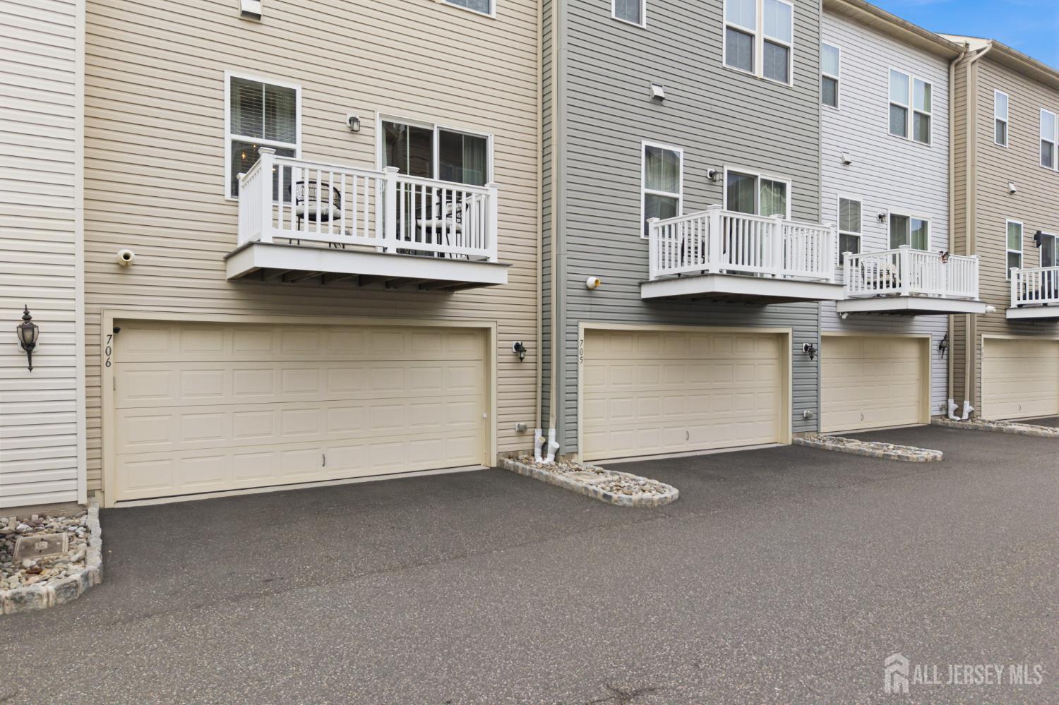 706 Bayside Court South Amboy NJ 08879