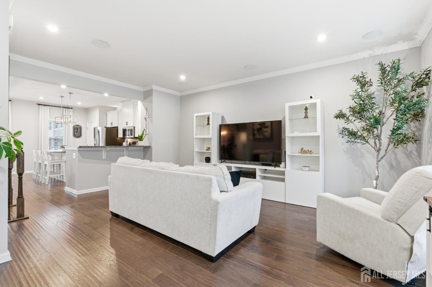 706 Bayside Court South Amboy NJ 08879