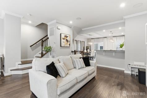 706 Bayside Court South Amboy NJ 08879
