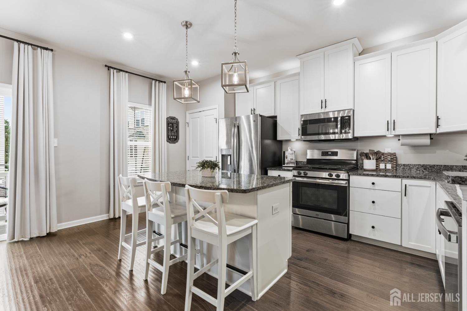 706 Bayside Court South Amboy NJ 08879