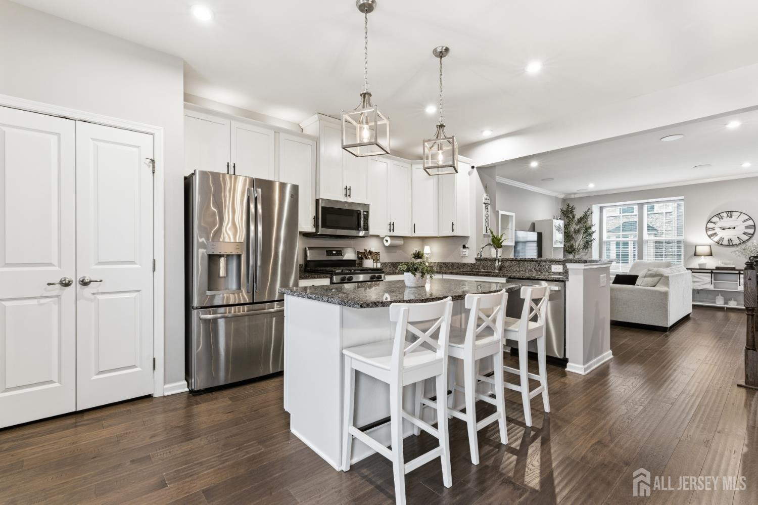 706 Bayside Court South Amboy NJ 08879