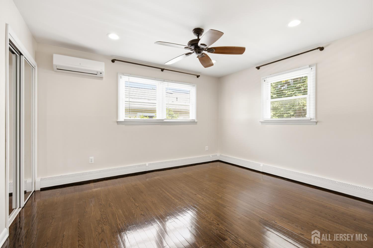 5 Snyder Lane Keyport NJ 07735