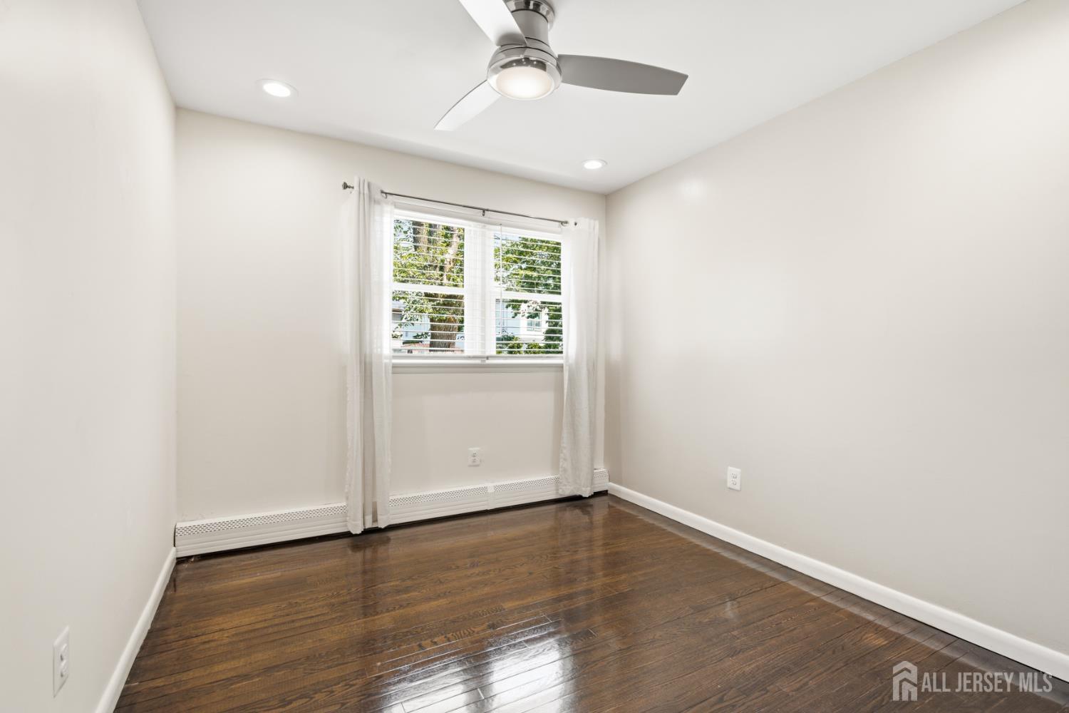 5 Snyder Lane Keyport NJ 07735