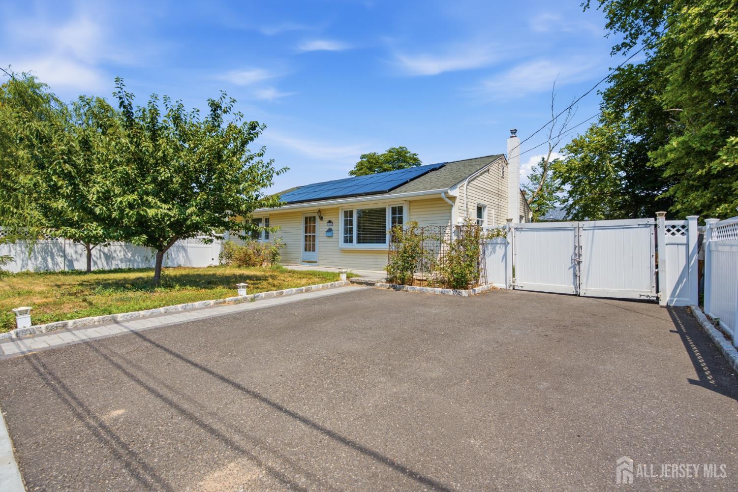 5 Snyder Lane Keyport NJ 07735