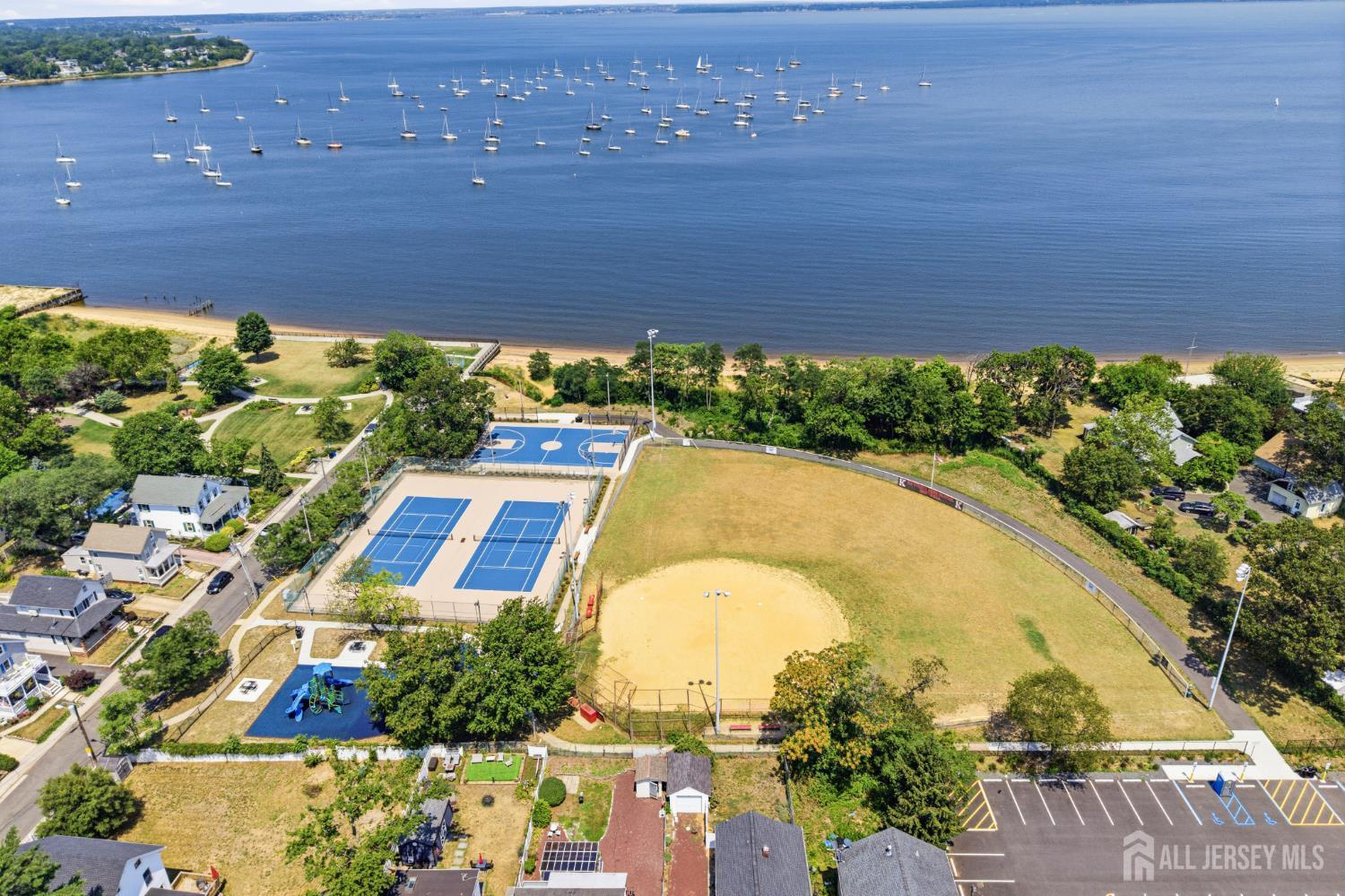 5 Snyder Lane Keyport NJ 07735