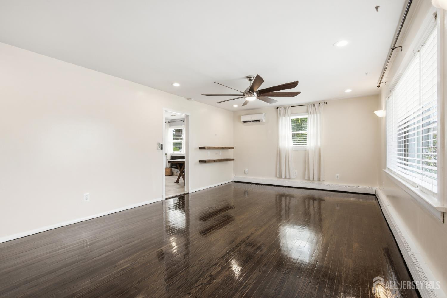 5 Snyder Lane Keyport NJ 07735
