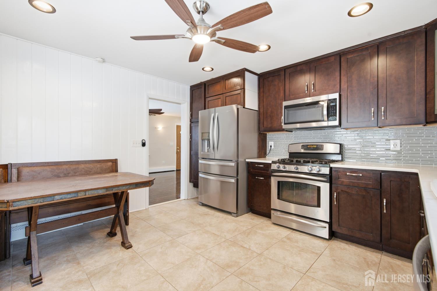 5 Snyder Lane Keyport NJ 07735