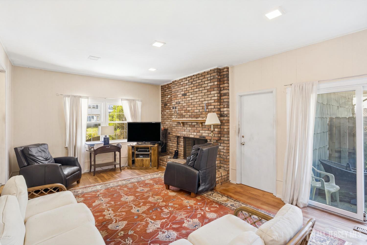 35 Woodmere Road North Brunswick NJ 08902