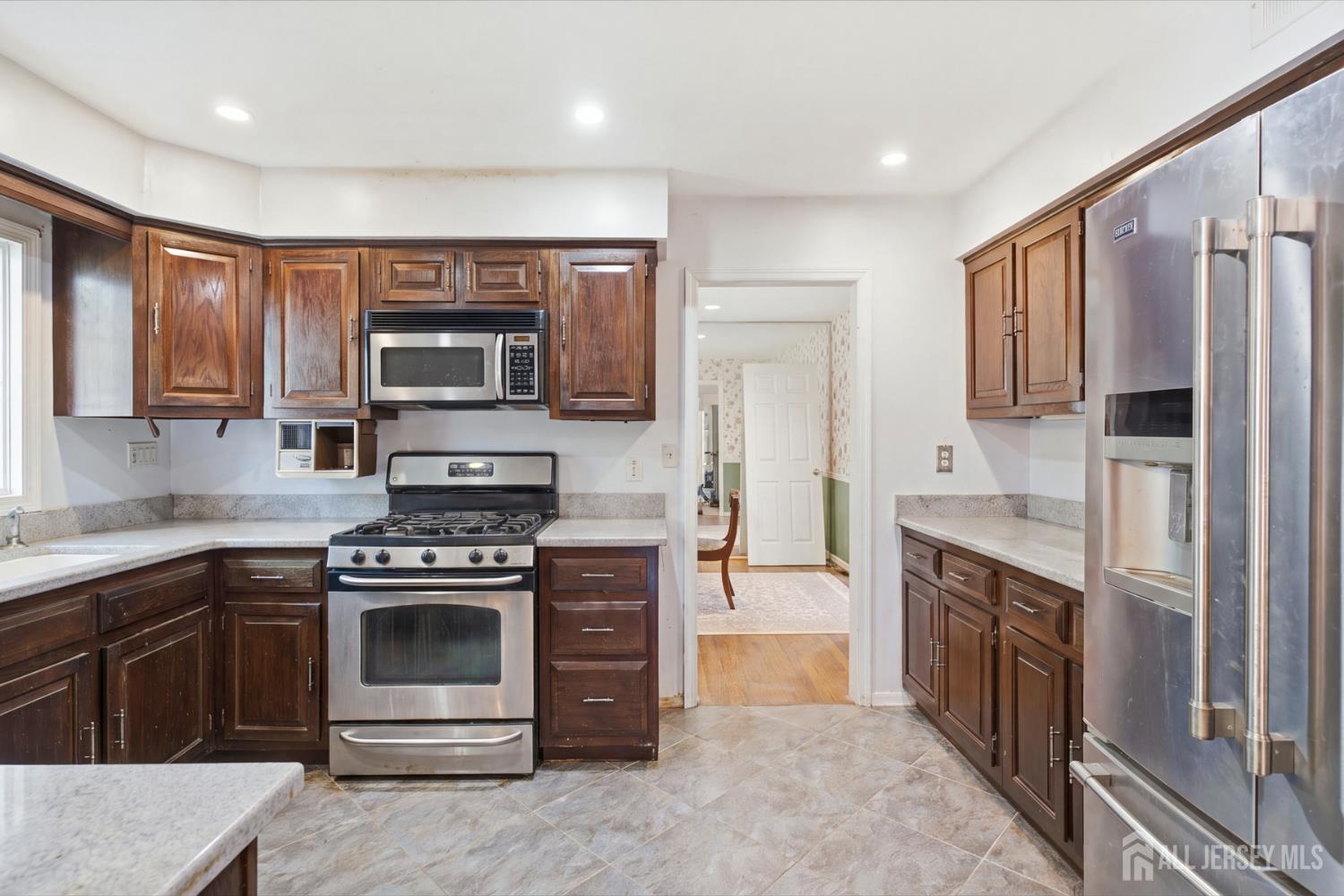35 Woodmere Road North Brunswick NJ 08902