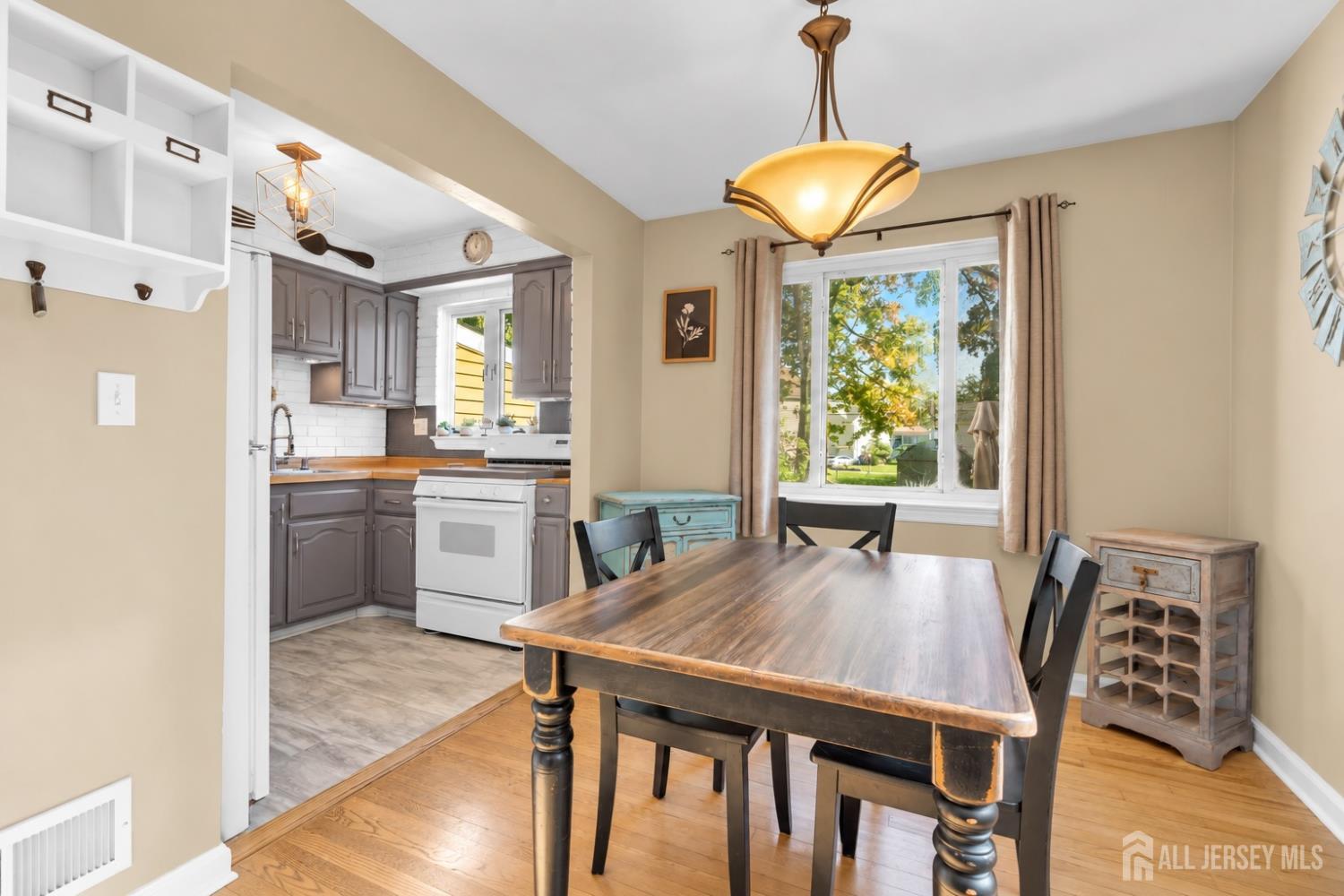 4 Willow Avenue Edison NJ 08817