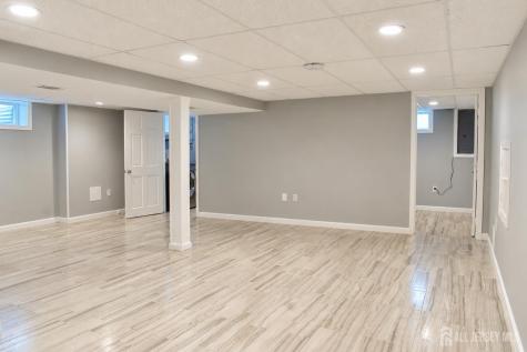 35 Liberty Drive South Brunswick NJ 08810