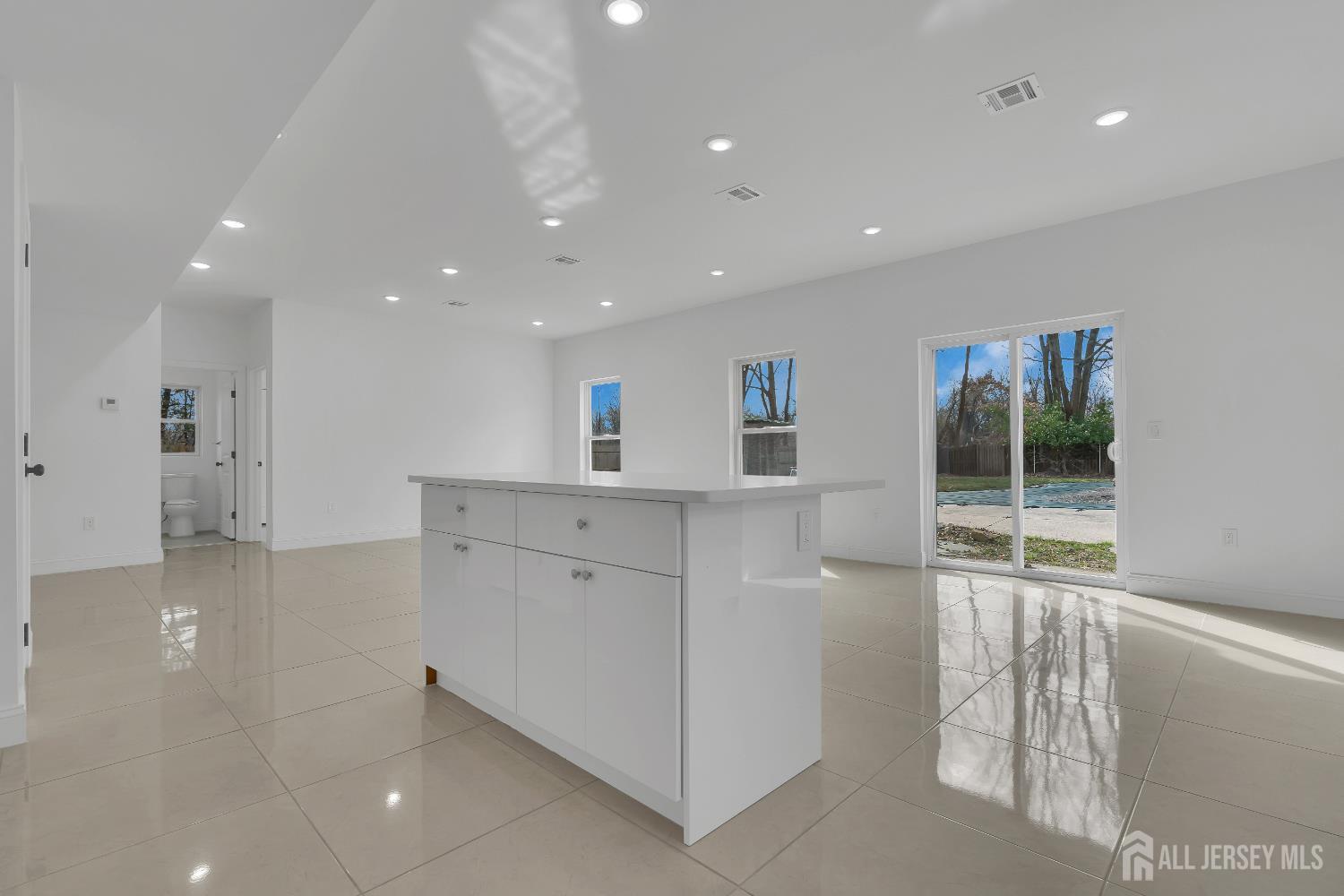86 Fernwood Drive Piscataway NJ 08854