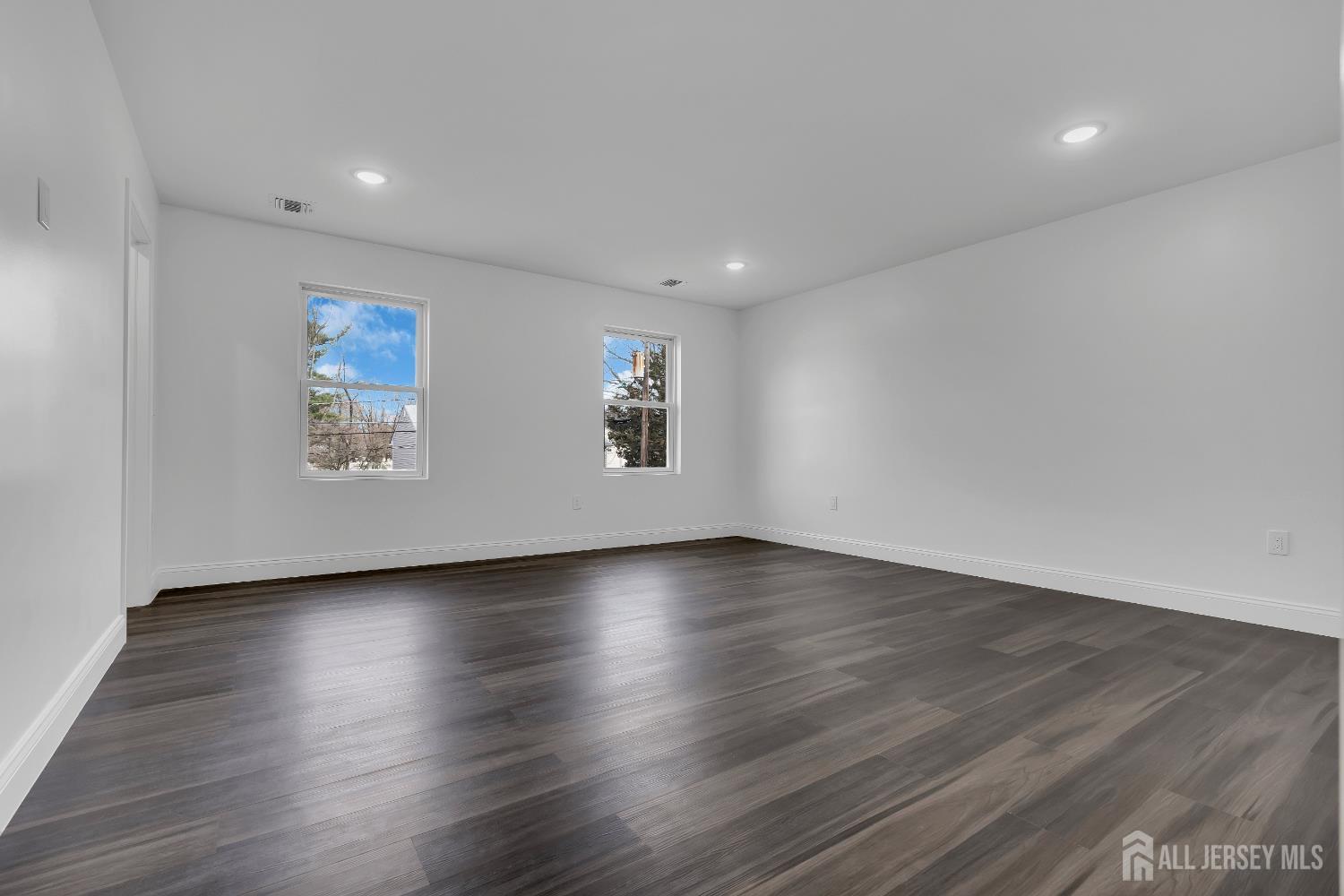 86 Fernwood Drive Piscataway NJ 08854