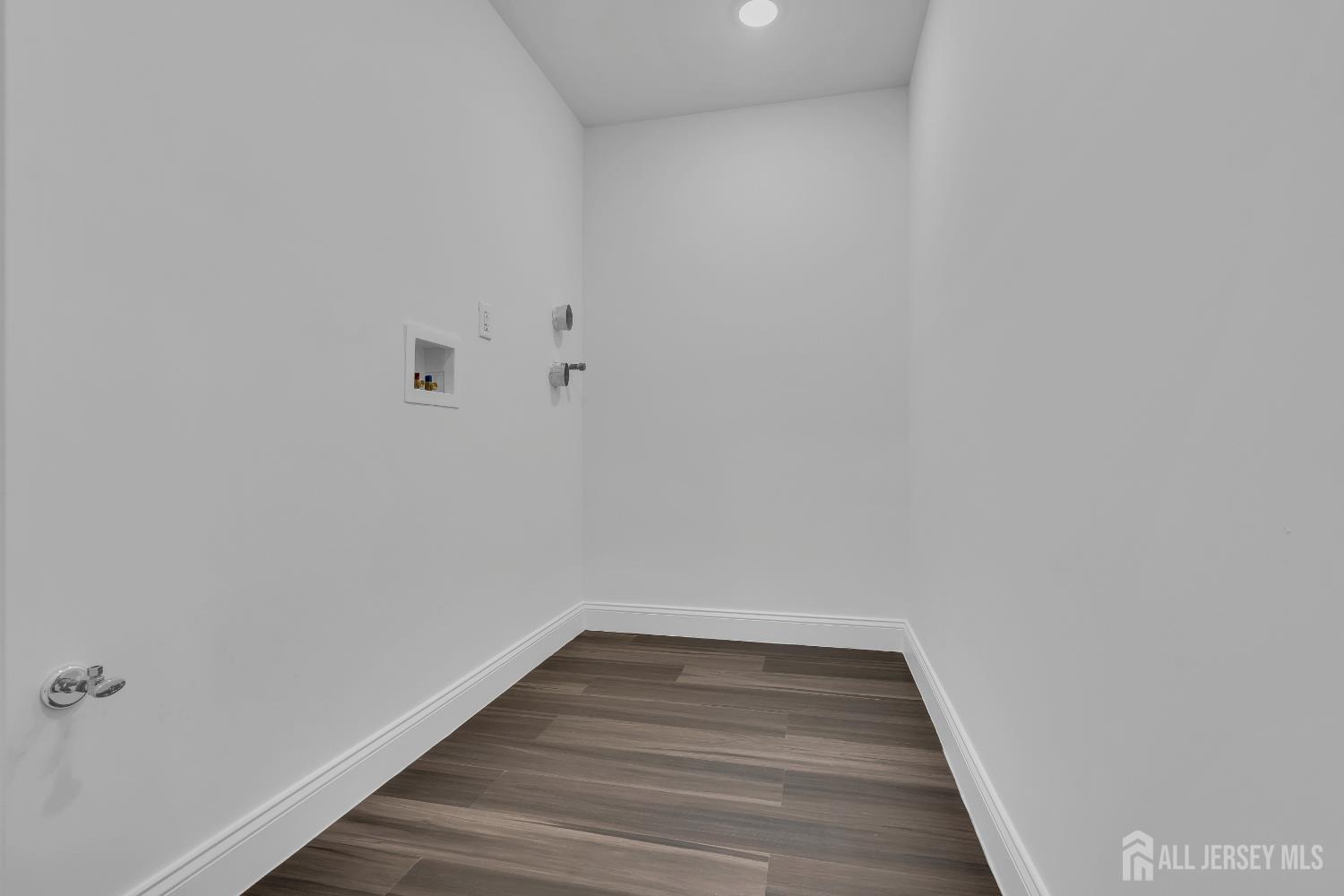 86 Fernwood Drive Piscataway NJ 08854