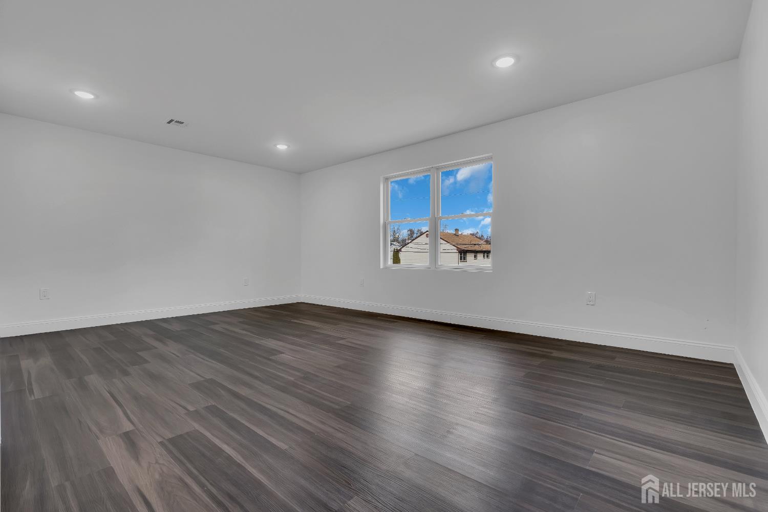 86 Fernwood Drive Piscataway NJ 08854