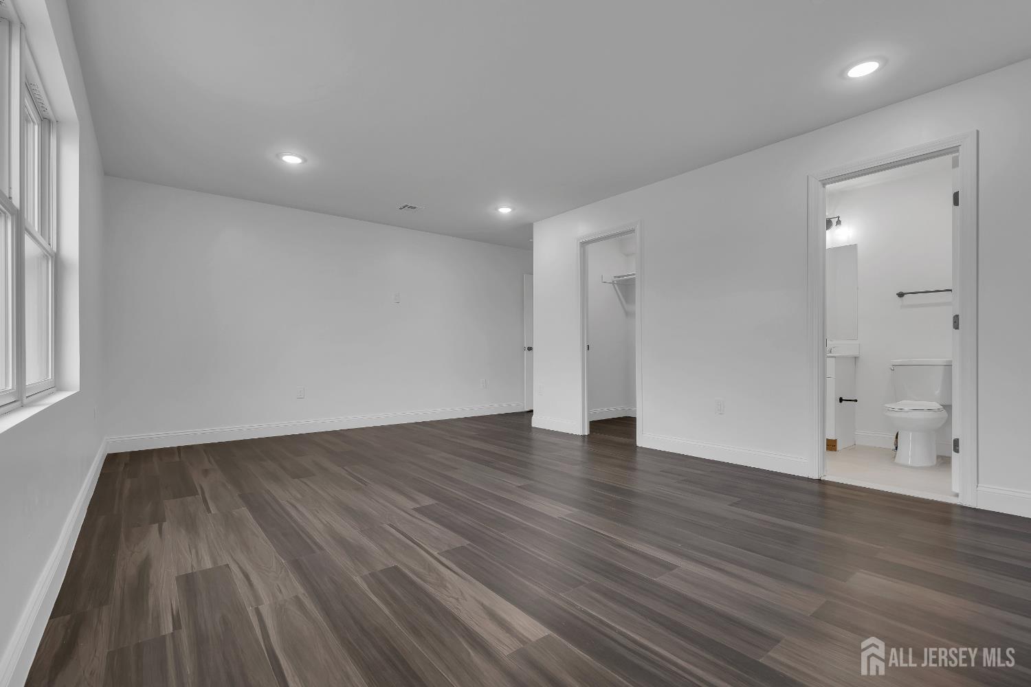86 Fernwood Drive Piscataway NJ 08854