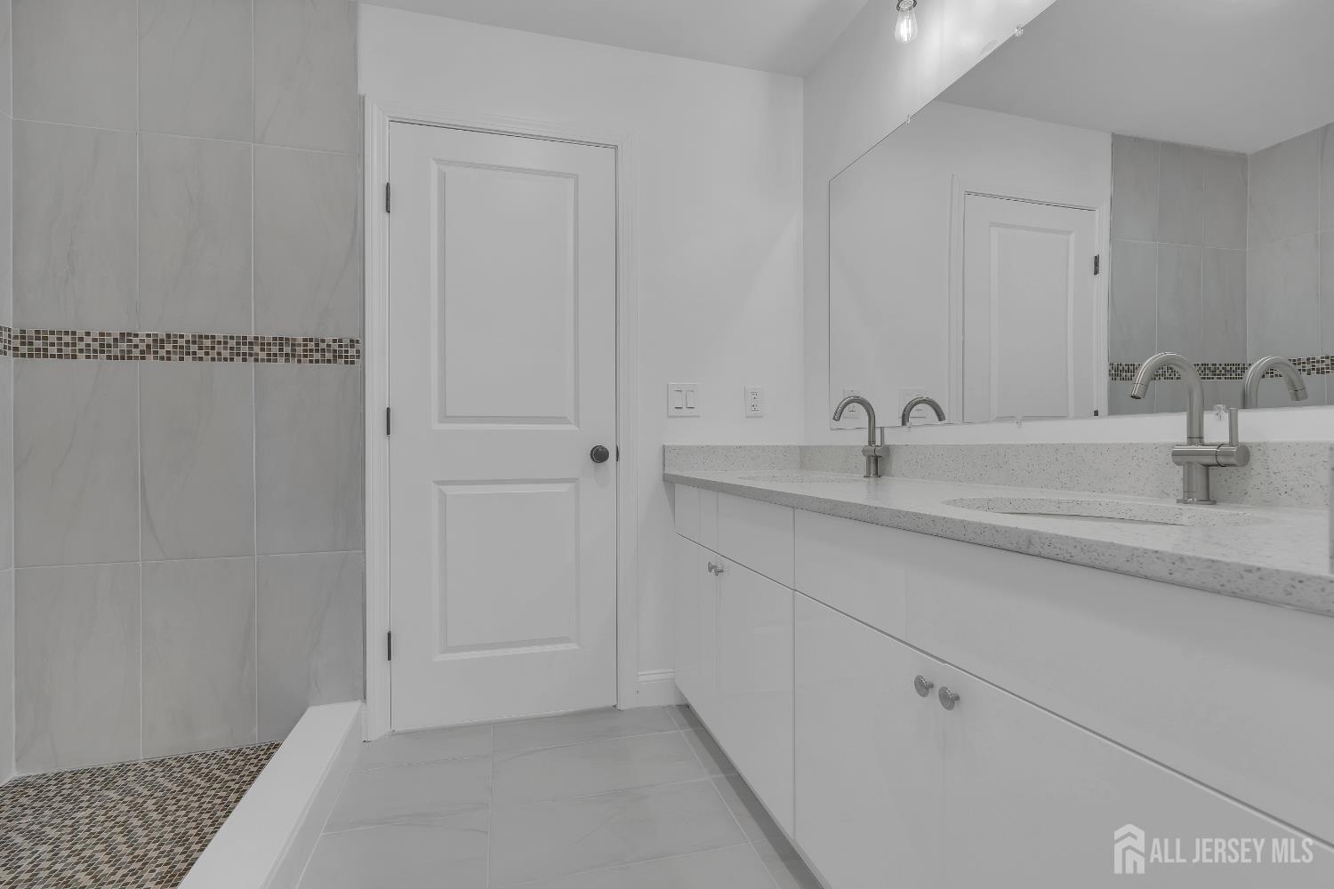 86 Fernwood Drive Piscataway NJ 08854