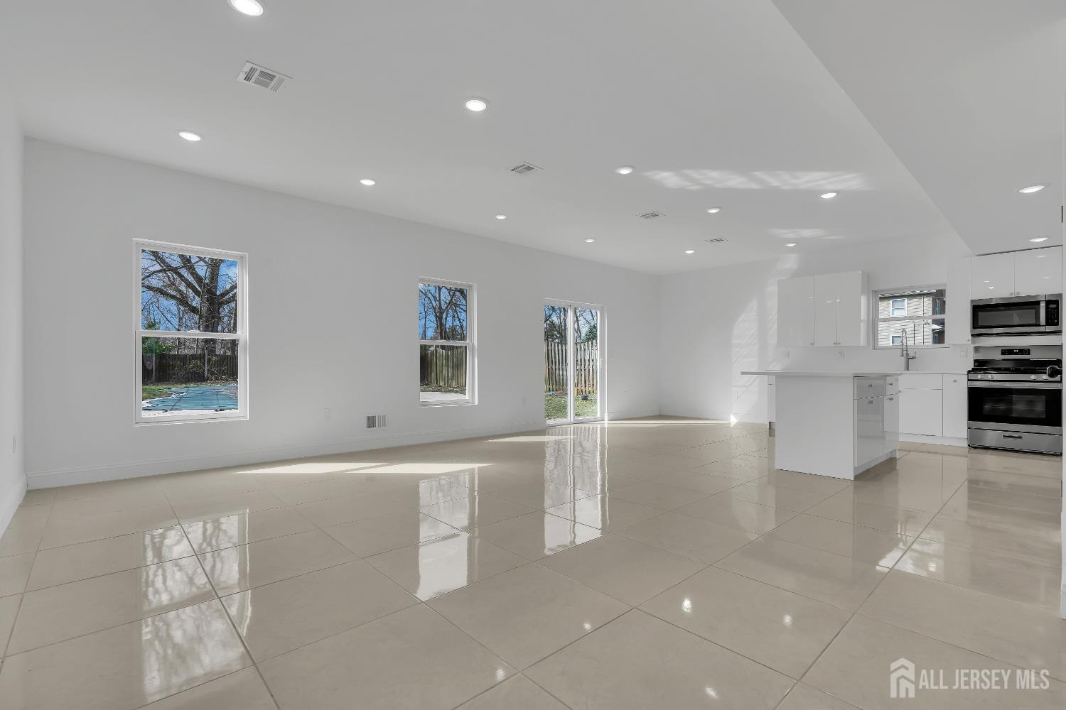 86 Fernwood Drive Piscataway NJ 08854