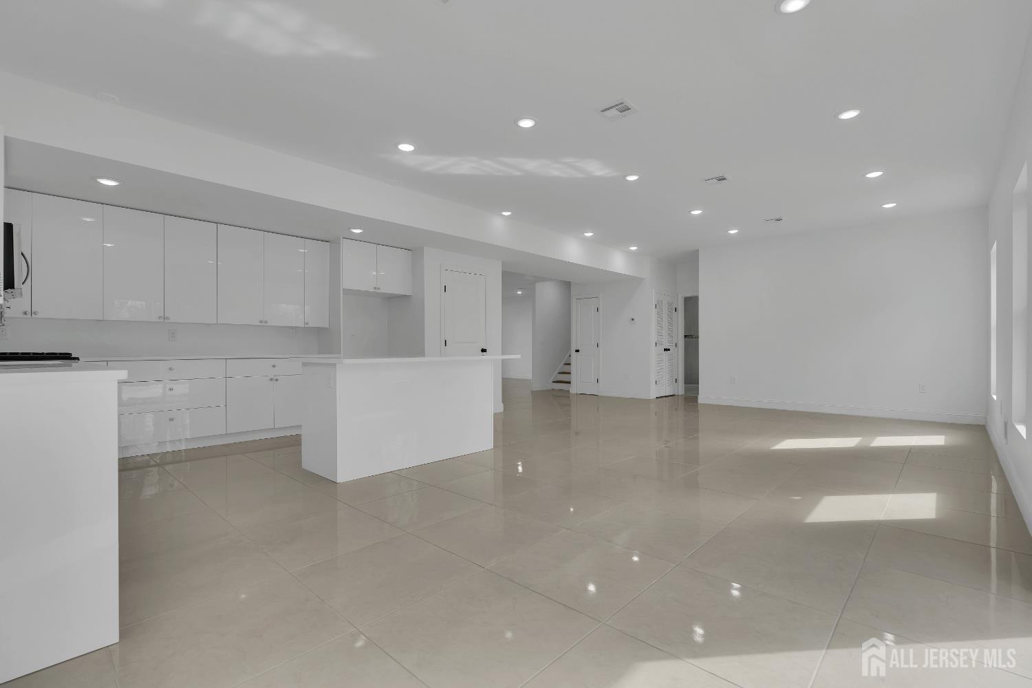 86 Fernwood Drive Piscataway NJ 08854