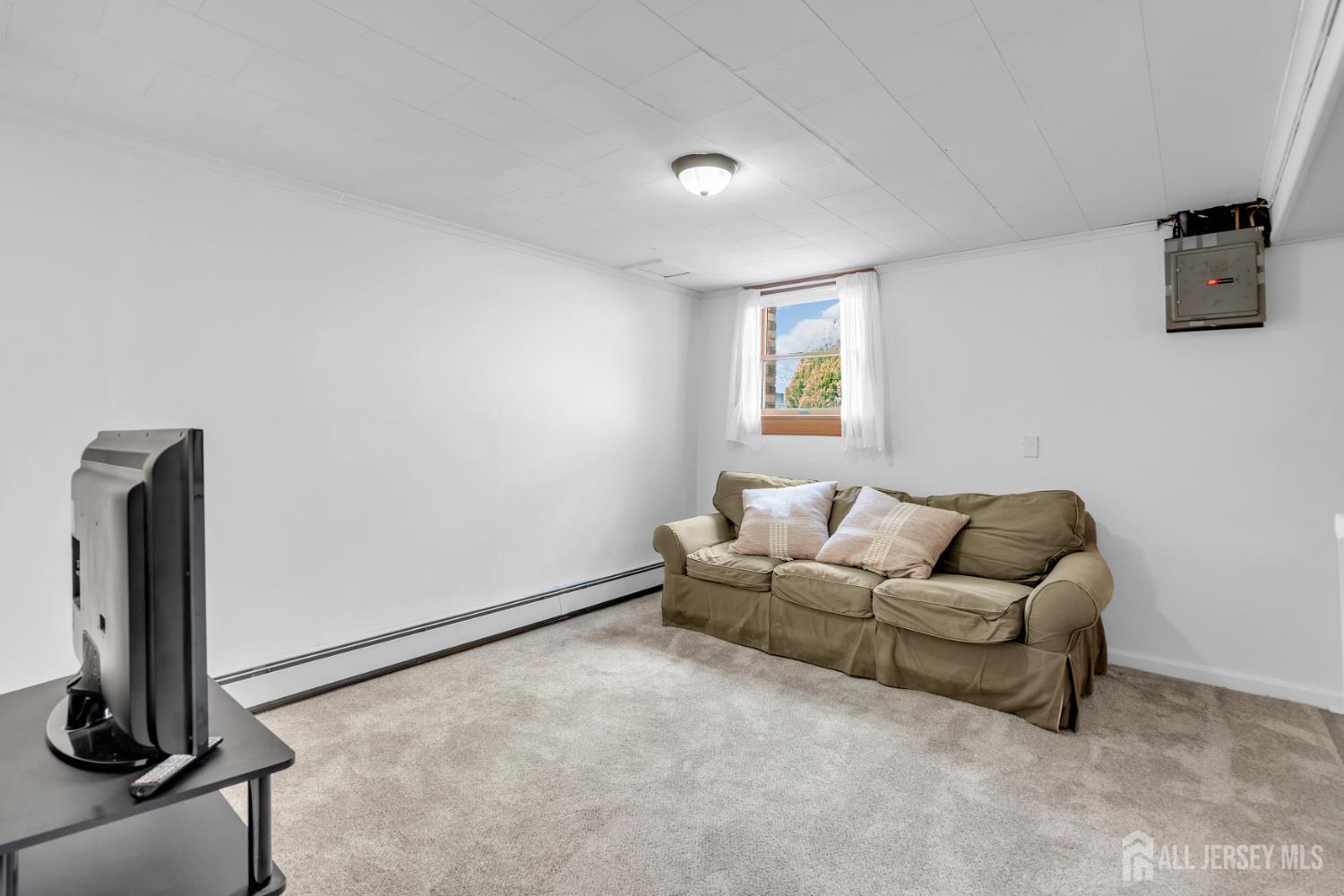 104 Tracy Drive Fords NJ 08863