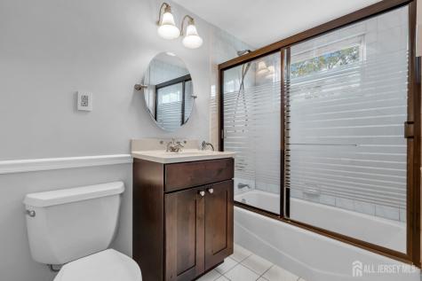 104 Tracy Drive Fords NJ 08863