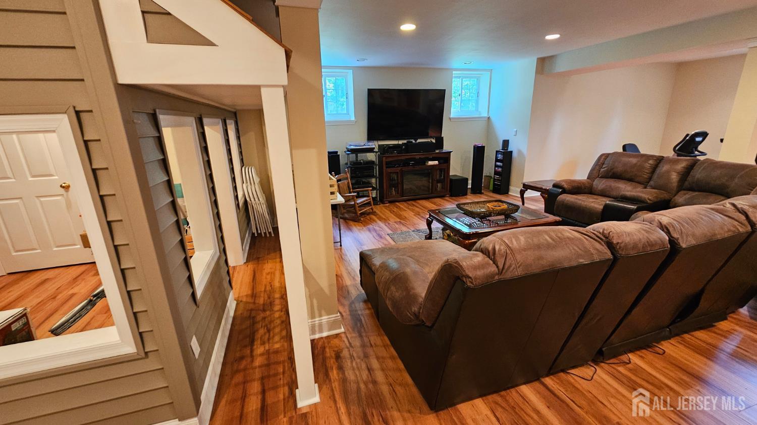 5 Tree Farm Road South Brunswick NJ 08852