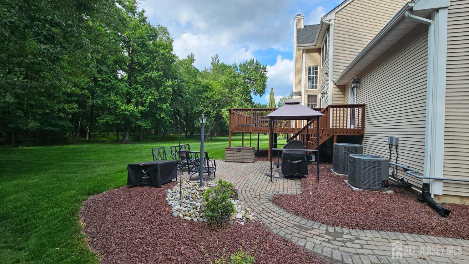 5 Tree Farm Road South Brunswick NJ 08852