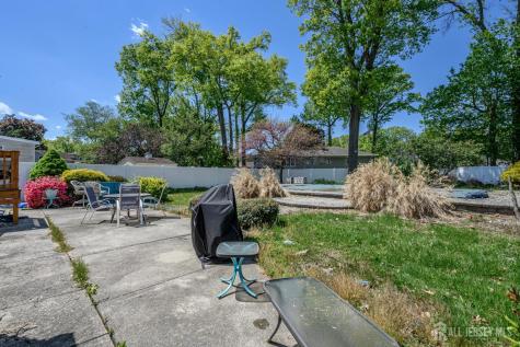 49 Colonial Drive Clark NJ 07066