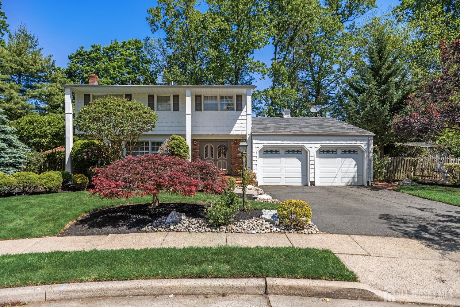 54 Eileen Way Edison NJ 08837