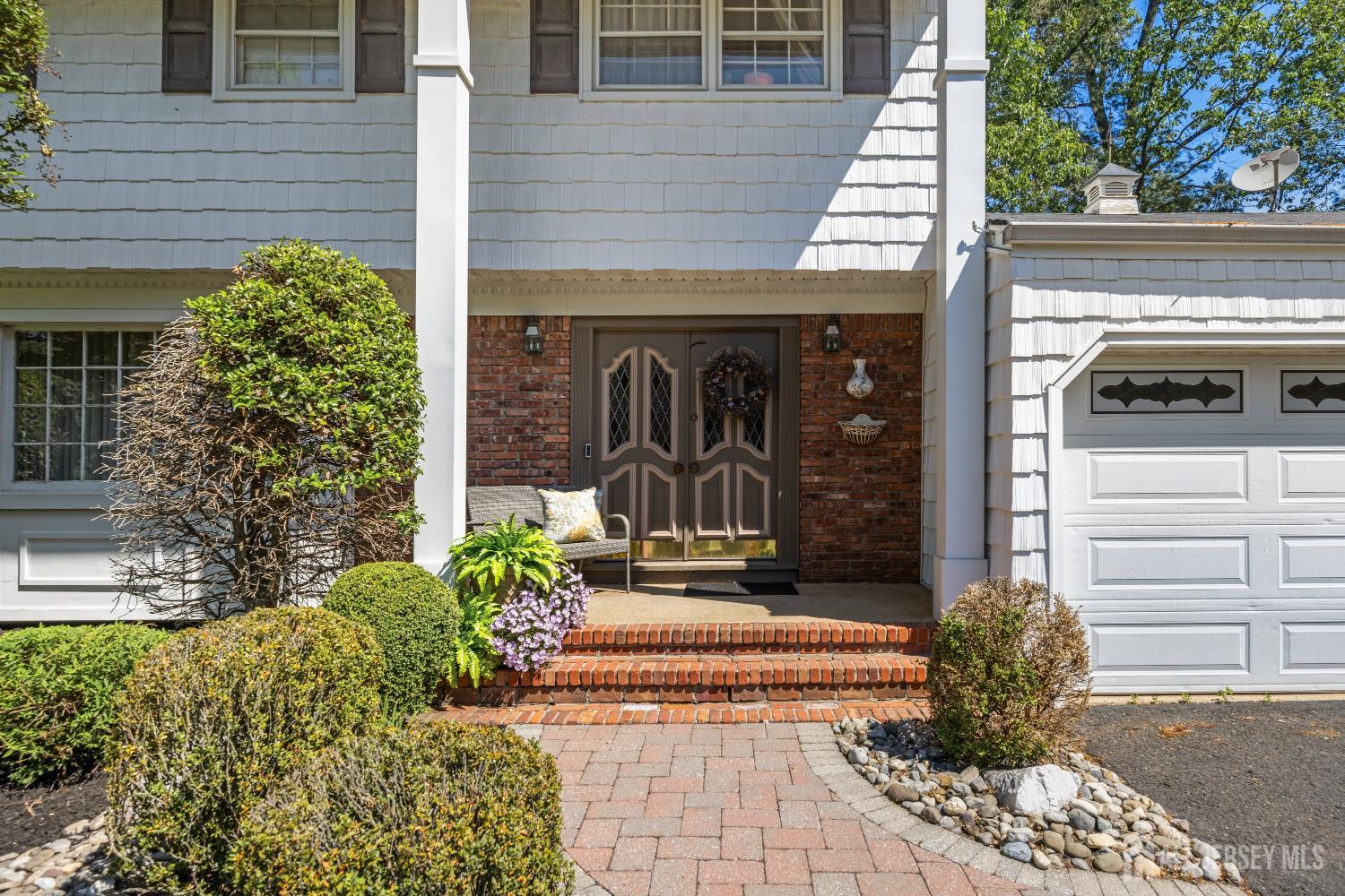 54 Eileen Way Edison NJ 08837