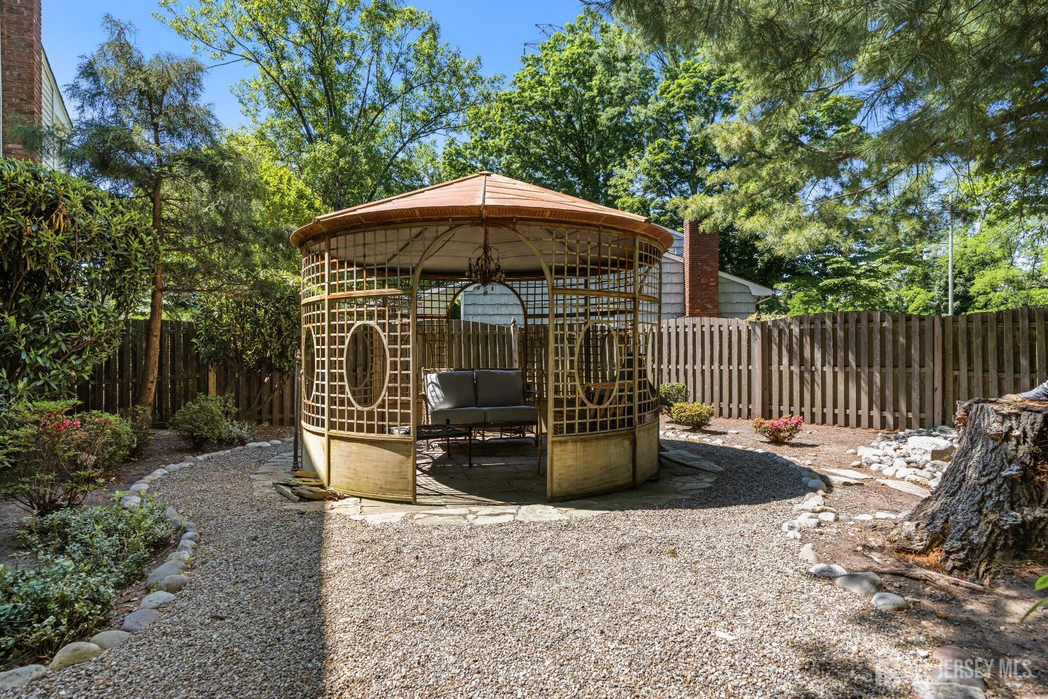 54 Eileen Way Edison NJ 08837